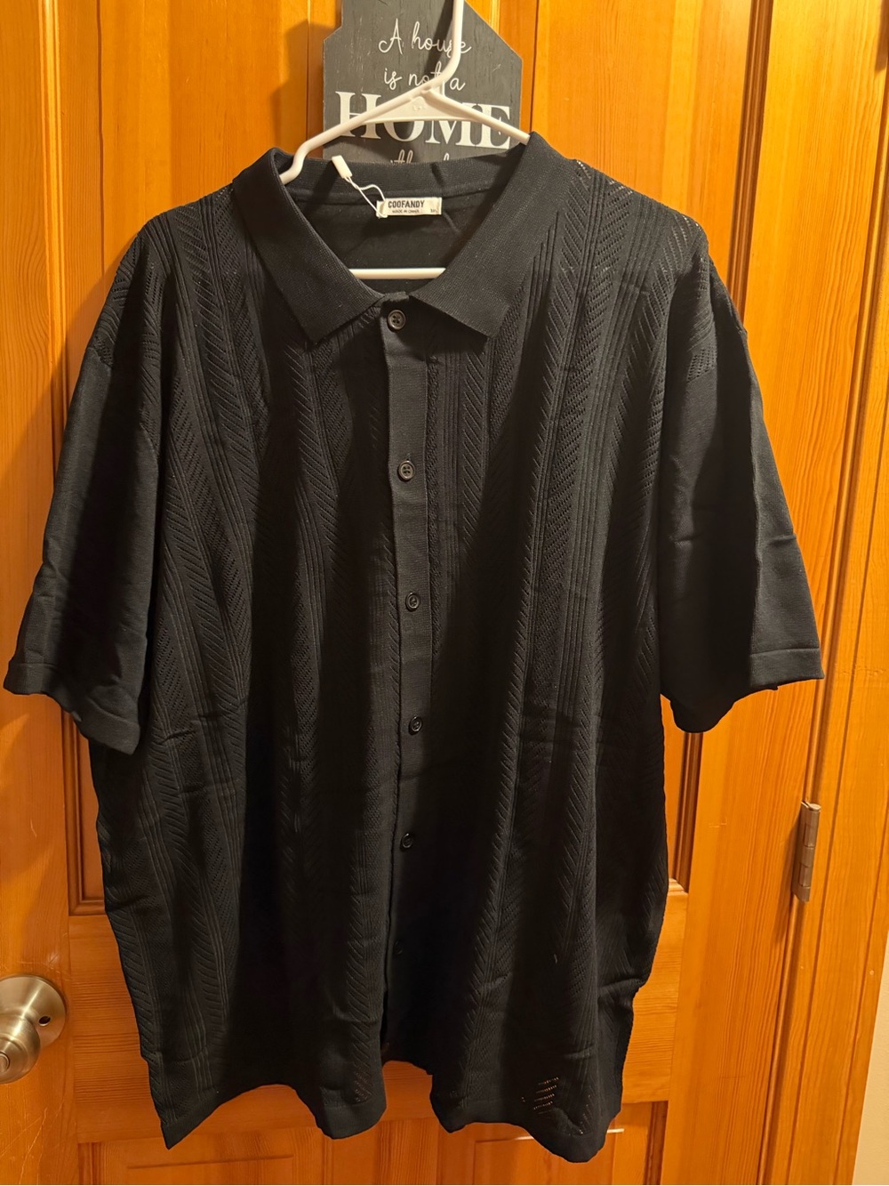 Casual Black Short-Sleeve Button-Down Shirt